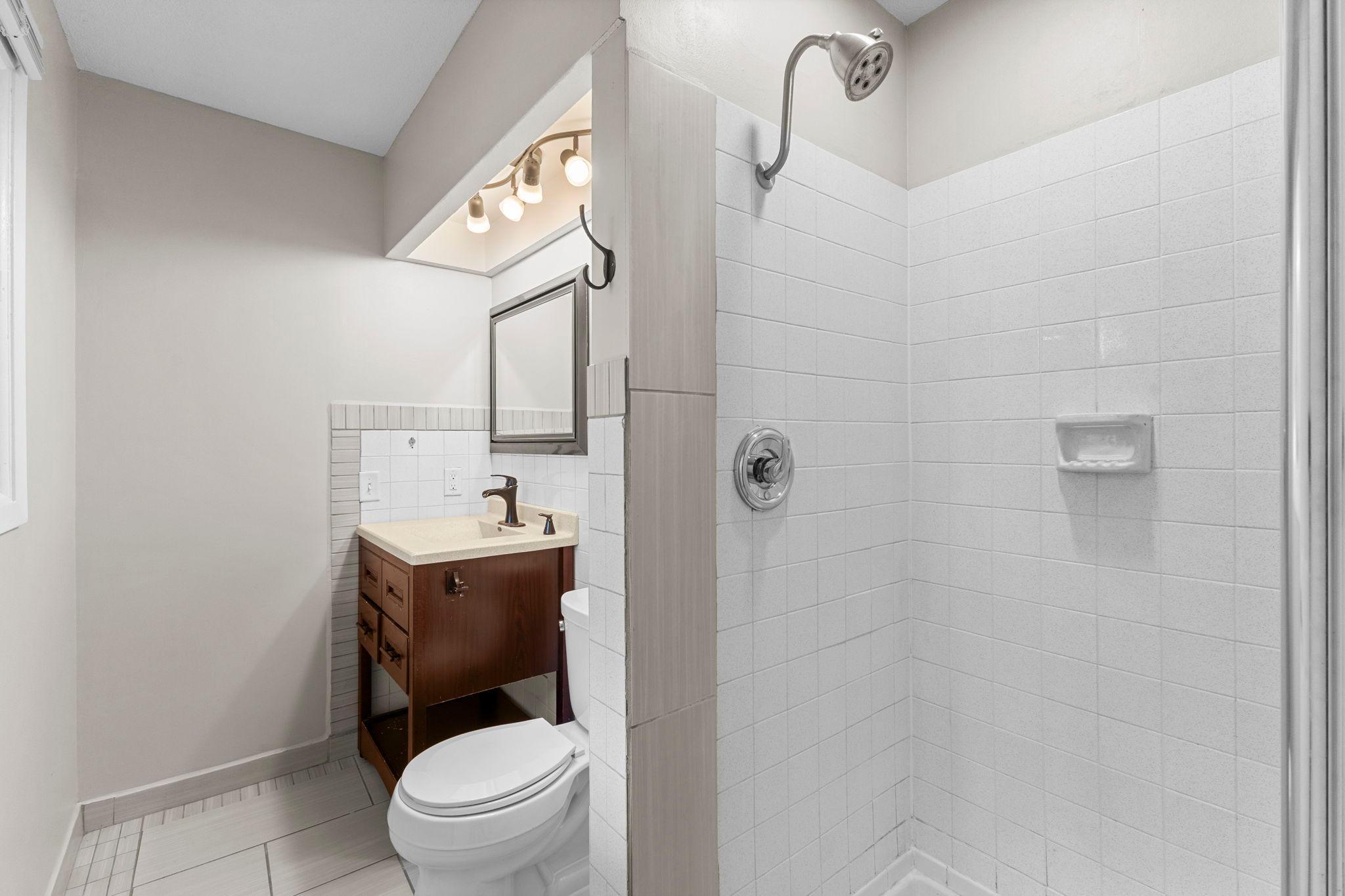 66-web-or-mls-1435 56th St E-95.jpg