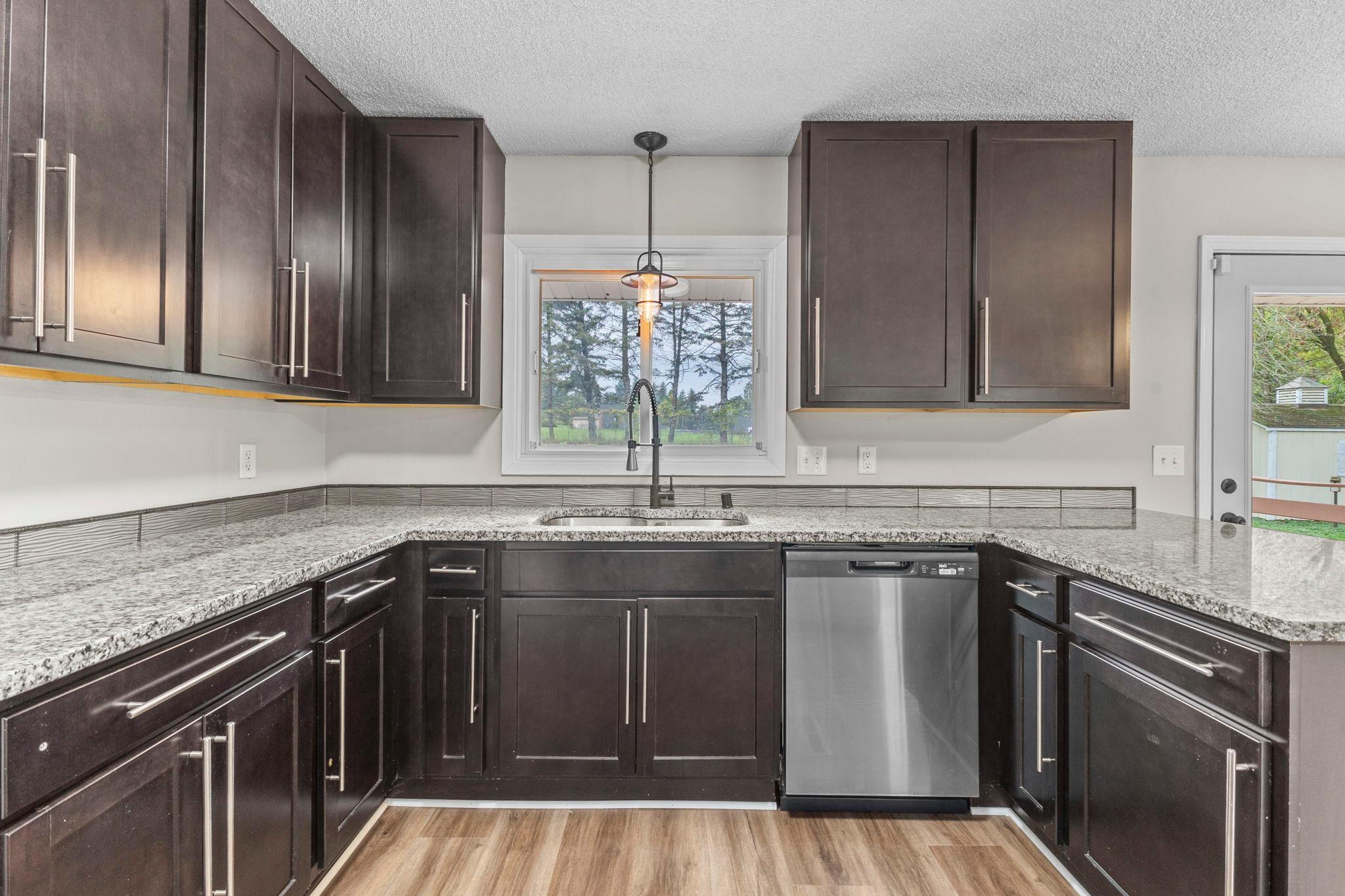 40-web-or-mls-1435 56th St E-215.jpg