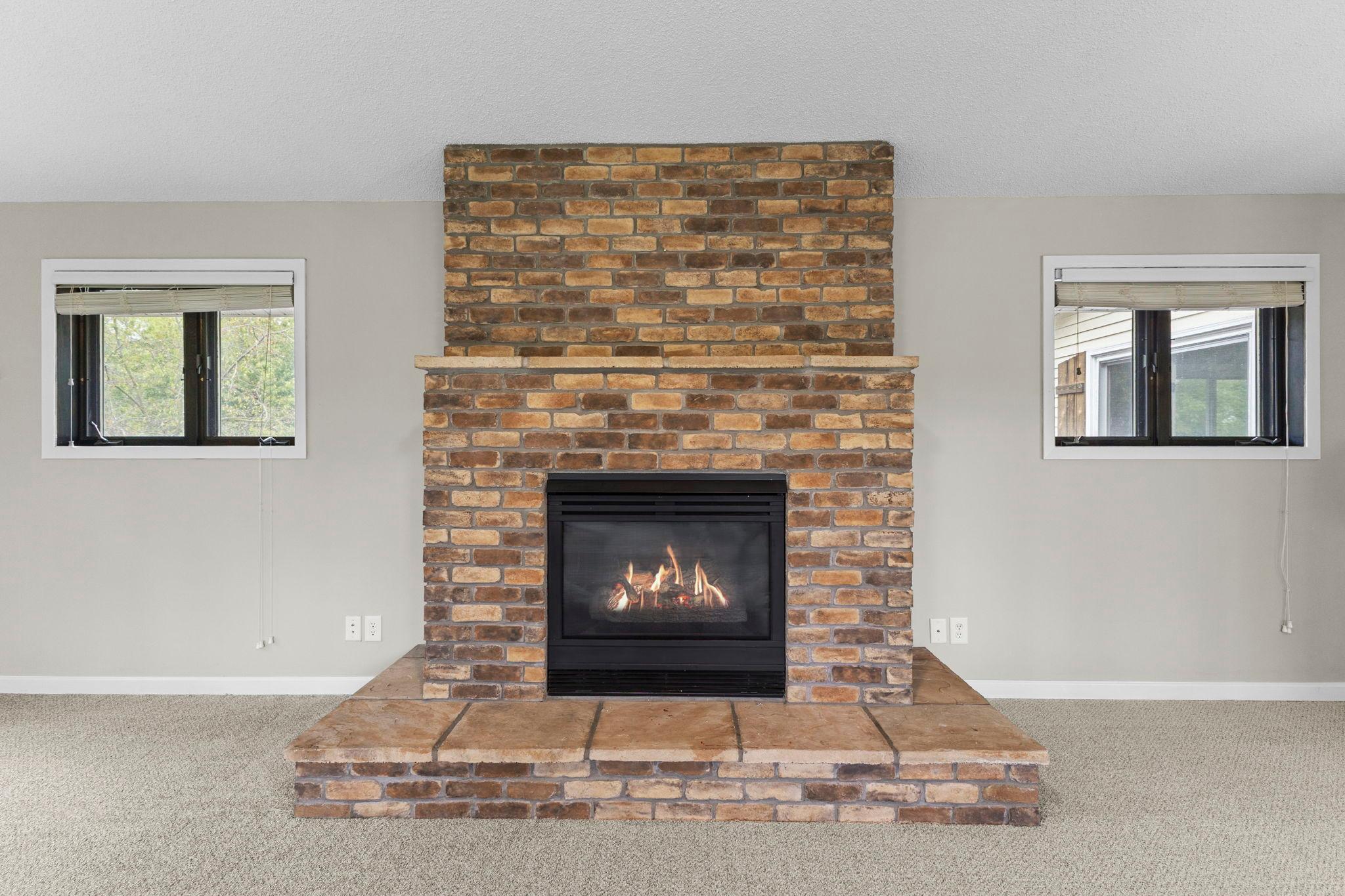 31-web-or-mls-1435 56th St E-167.jpg