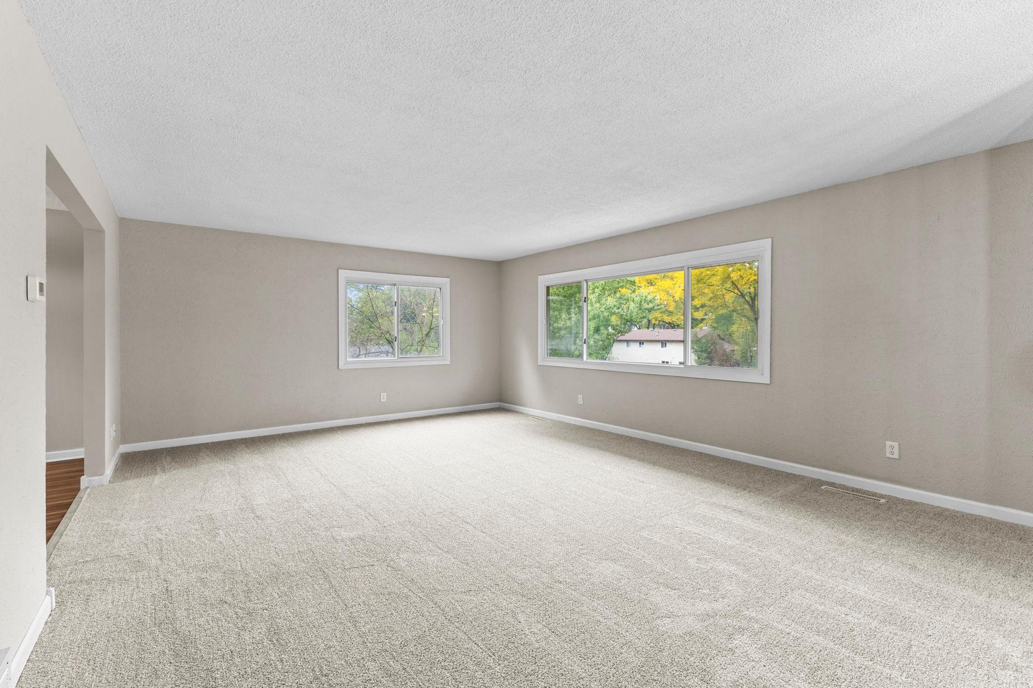 27-web-or-mls-1435 56th St E-257.jpg