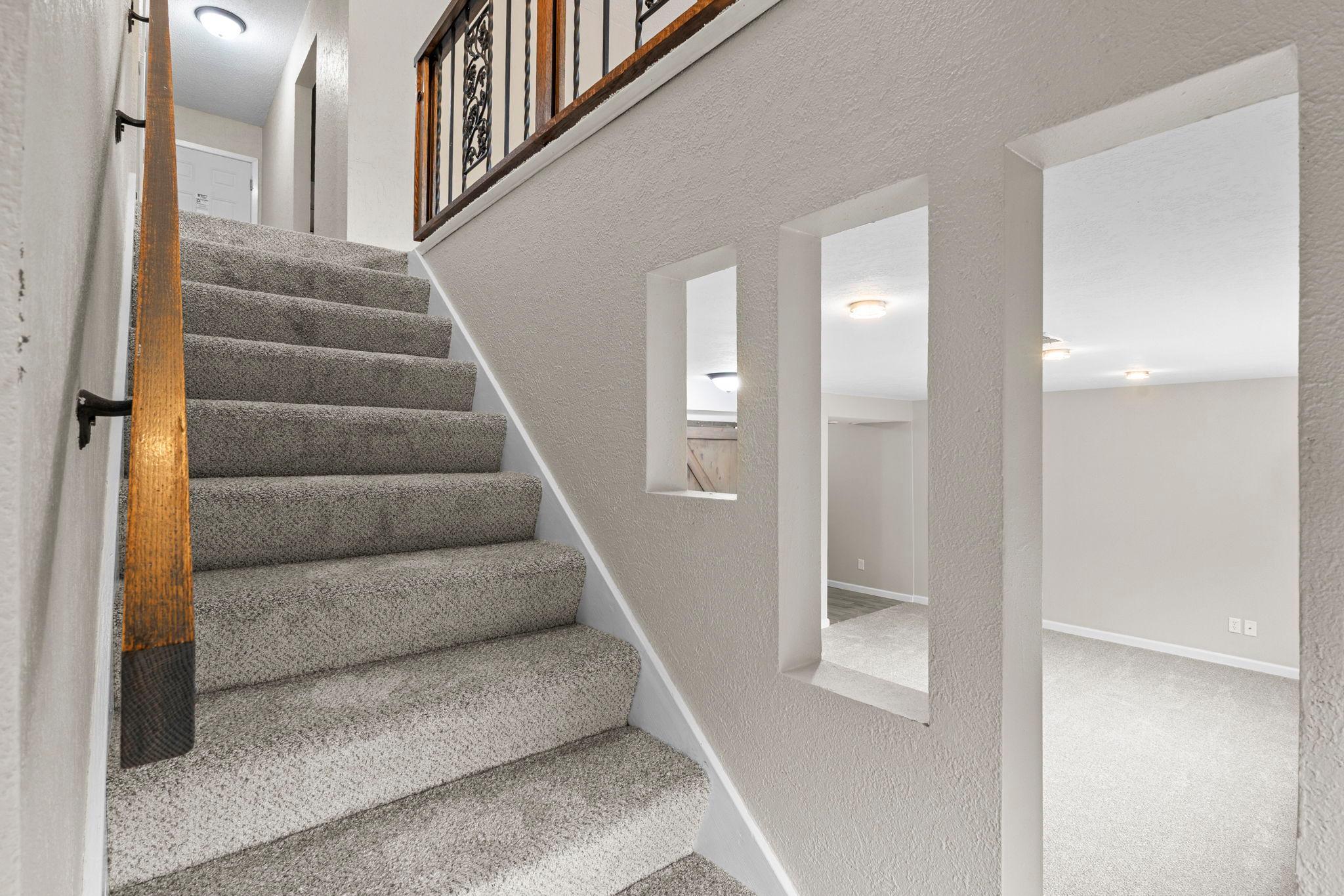 54-web-or-mls-1435 56th St E-275.jpg