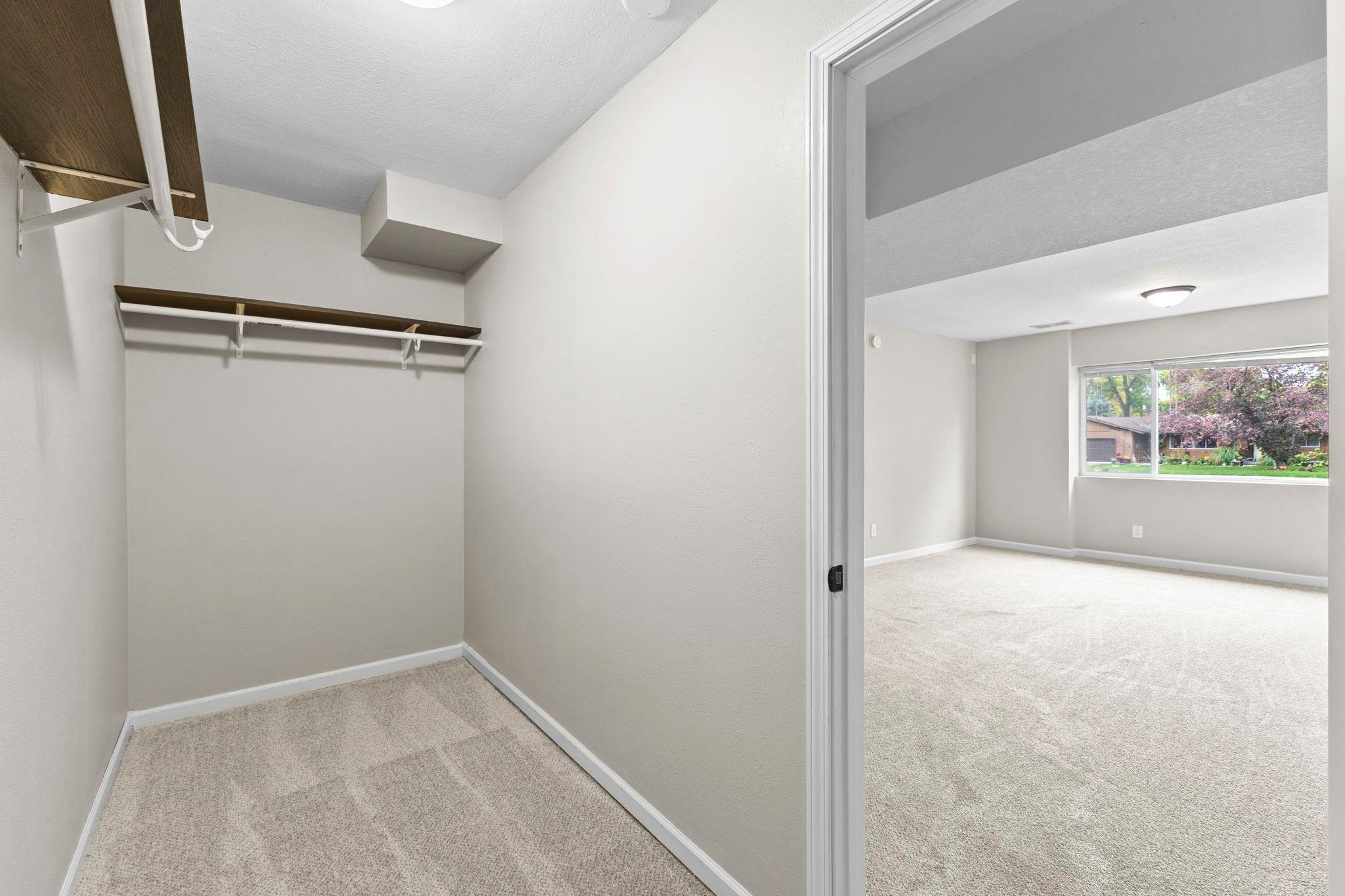 65-web-or-mls-1435 56th St E-72.jpg
