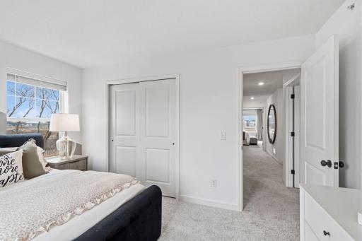 4004 Hayward Avenue N, Oakdale, MN 55128