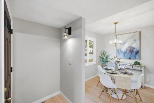 4711 Lund Point, Eagan, MN 55122