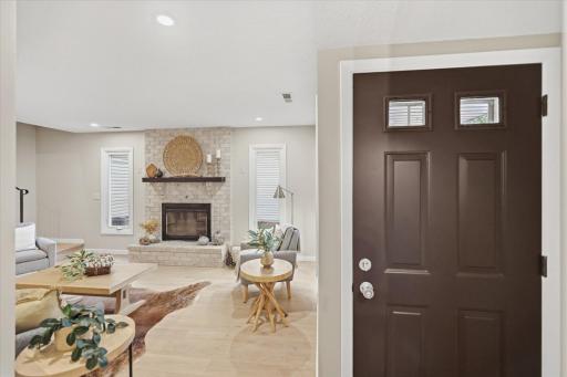 4711 Lund Point, Eagan, MN 55122