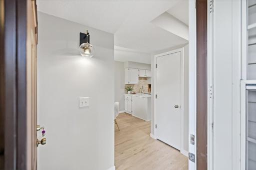 4711 Lund Point, Eagan, MN 55122