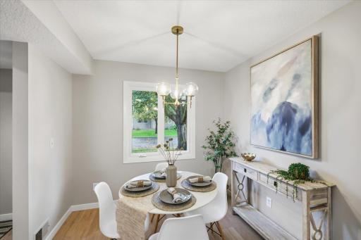 4711 Lund Point, Eagan, MN 55122