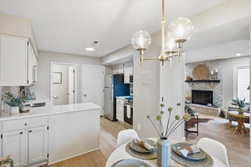 4711 Lund Point, Eagan, MN 55122
