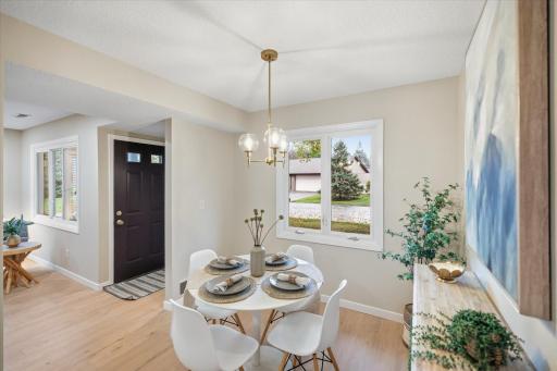 4711 Lund Point, Eagan, MN 55122