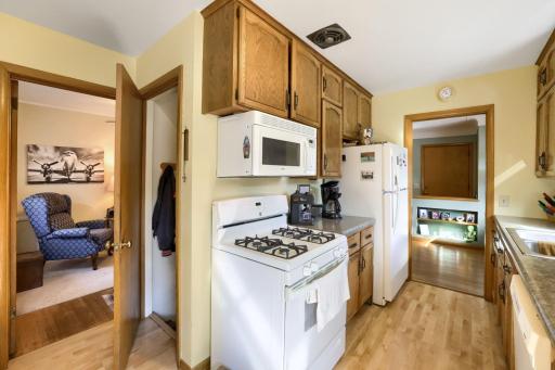 5301 Penn Ave N - Web Quality - 010 - 10 Kitchen.jpg