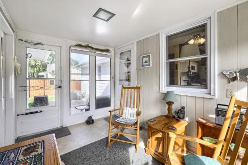 5301 Penn Ave N - Web Quality - 017 - 17 Sunroom.jpg