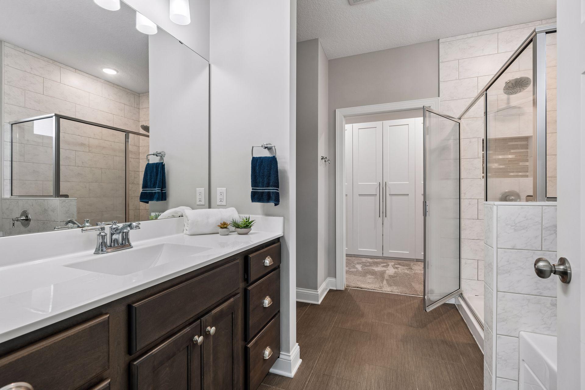 SPACE FOR DOUBLE SINKS
