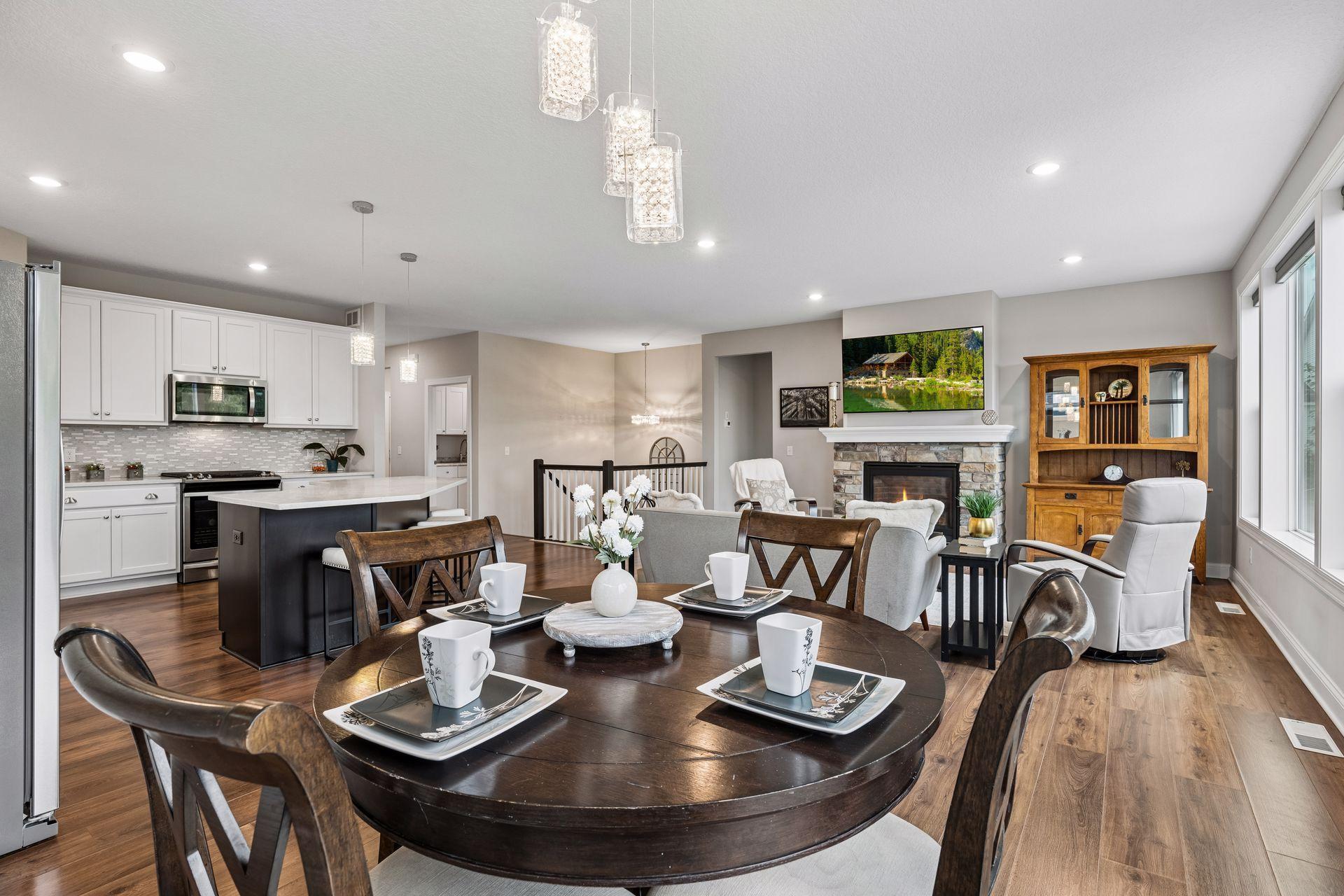 DINING SPACE
