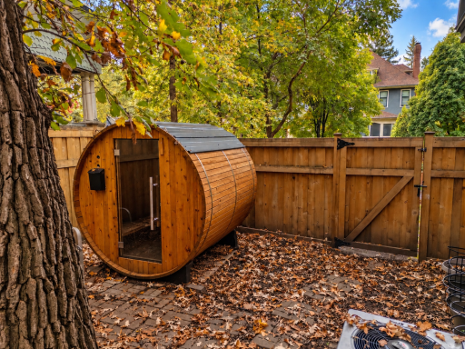 2510 W 22nd Street, Minneapolis, MN 55405