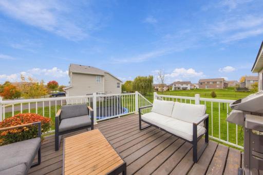 813 Hickory Curve, Watertown, MN 55388