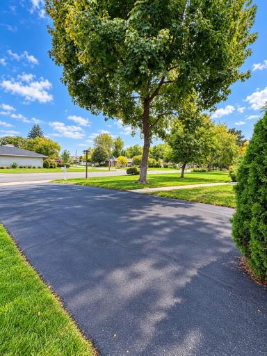7913 5th Street NE, Fridley, MN 55432