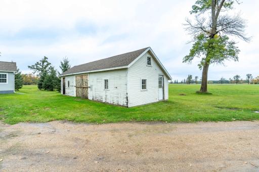 23727 County Highway 65, Henning, MN 56551