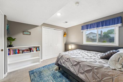 810 Clearbrook Lane, Vadnais Heights, MN 55127
