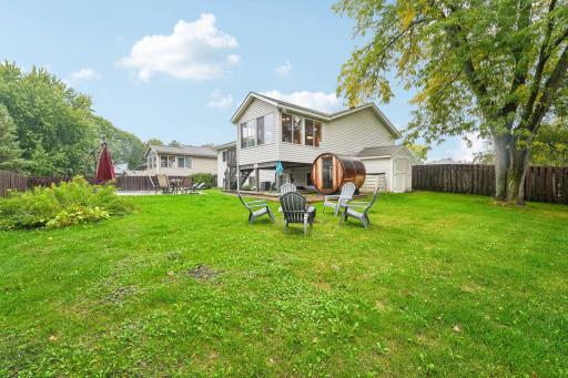 810 Clearbrook Lane, Vadnais Heights, MN 55127