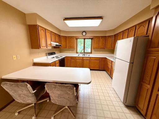 350 6th Street NE, Perham, MN 56573