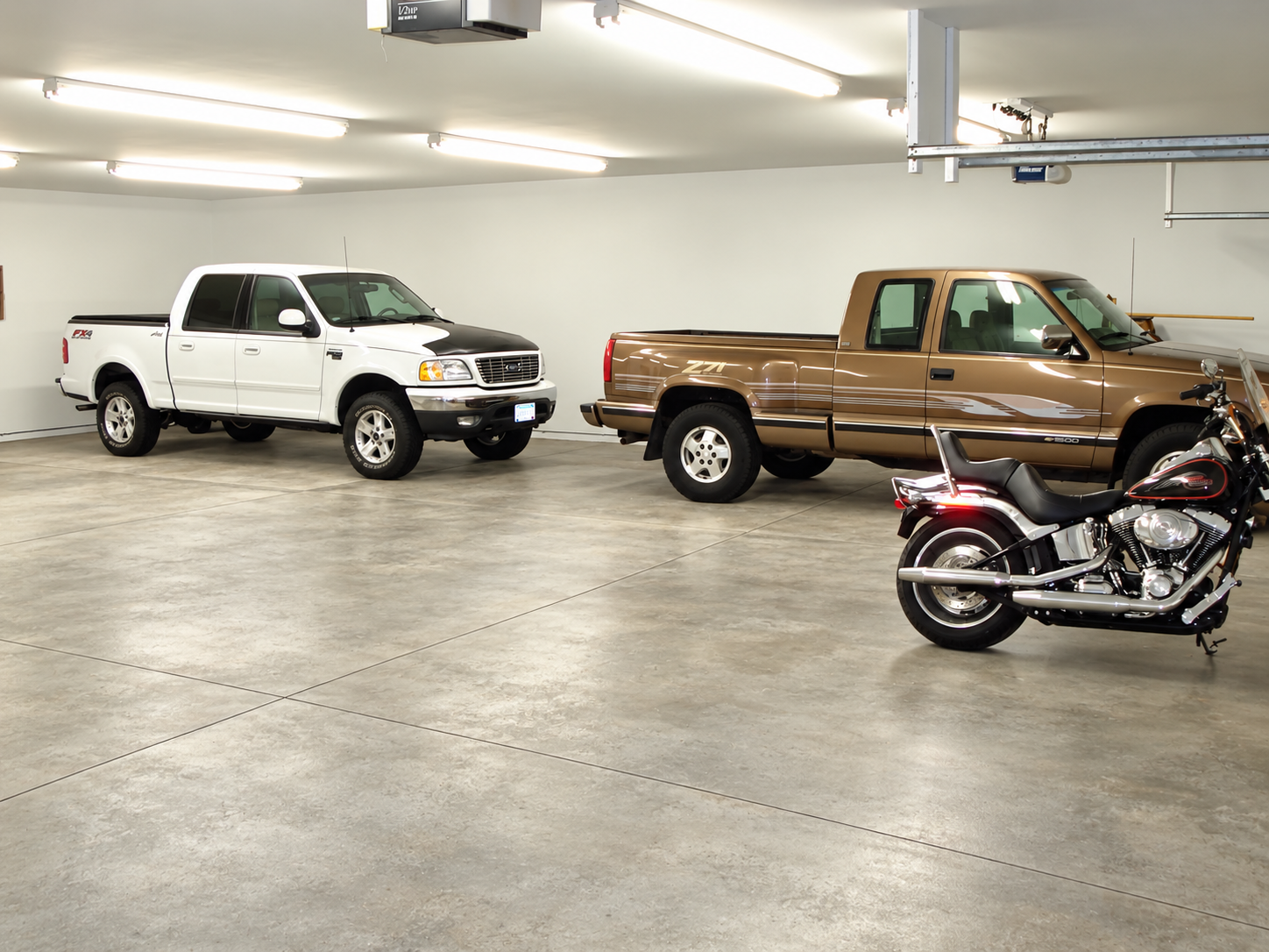 Deep Garage Stalls.png