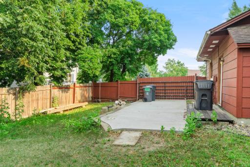 1820 Slater Lane, Burnsville, MN 55337