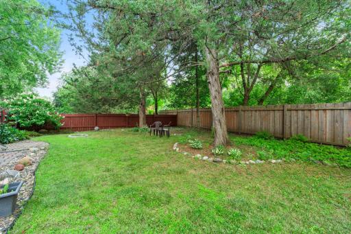 1820 Slater Lane, Burnsville, MN 55337