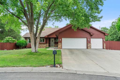 1820 Slater Lane, Burnsville, MN 55337