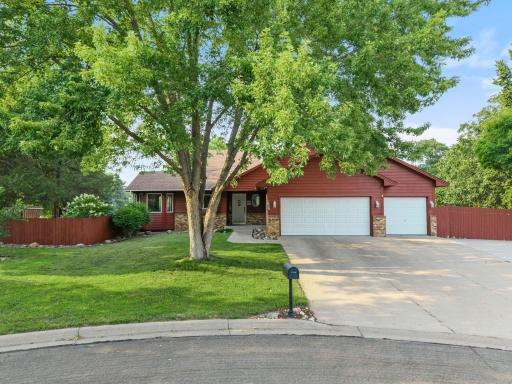 Gorgeous exterior and concrete driveway, set on a lovely cul-de-sac, within walking distance of the elementary school