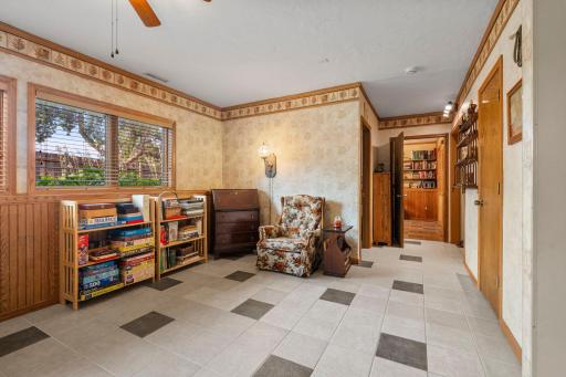 1820 Slater Lane, Burnsville, MN 55337