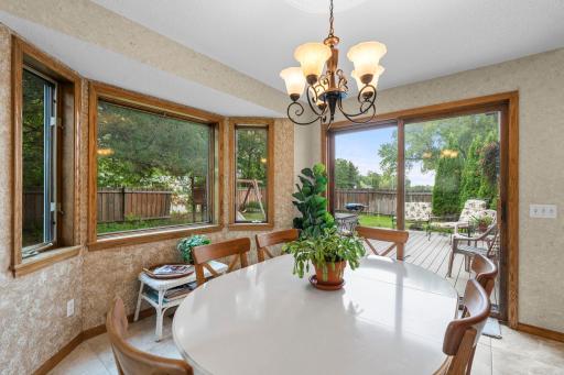 1820 Slater Lane, Burnsville, MN 55337