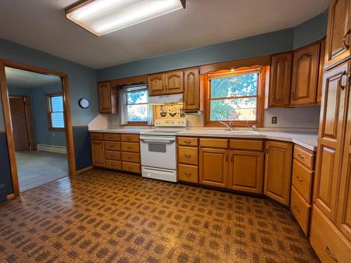 642 Louisiana Avenue, Adrian, MN 56110