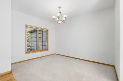 22-web-or-mls-13112_Quail_Creek_Dr_NE_Minneapolis_MN_55449_021.jpg