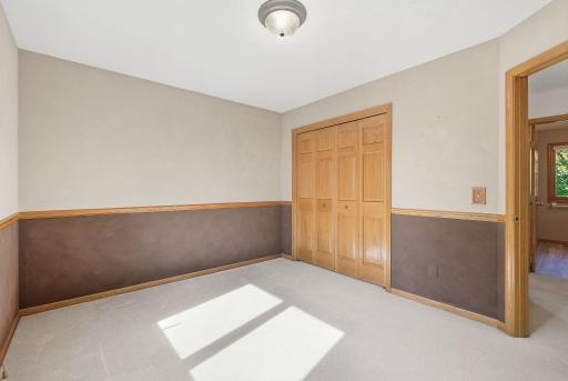 24-web-or-mls-13112_Quail_Creek_Dr_NE_Minneapolis_MN_55449_037.jpg