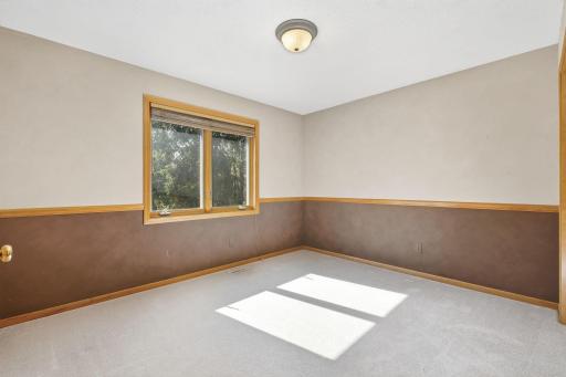 23-web-or-mls-13112_Quail_Creek_Dr_NE_Minneapolis_MN_55449_036.jpg
