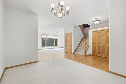 6-web-or-mls-13112_Quail_Creek_Dr_NE_Minneapolis_MN_55449_022.jpg