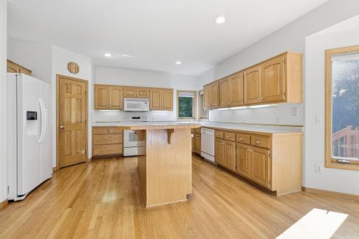 12-web-or-mls-13112_Quail_Creek_Dr_NE_Minneapolis_MN_55449_028.jpg