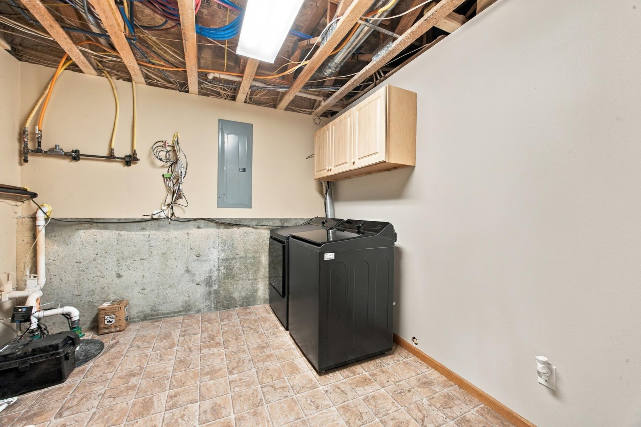 Laundry / utility