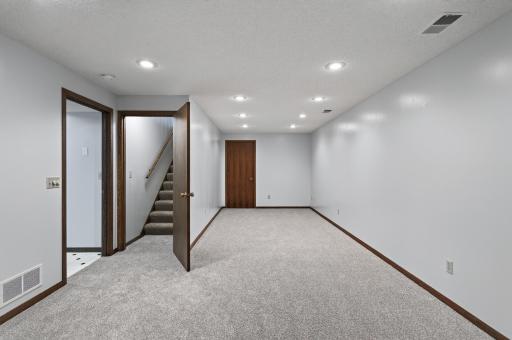 17181 Panama Avenue, Prior Lake, MN 55372