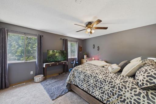 1467 Goodwin Avenue N, Saint Paul, MN 55128