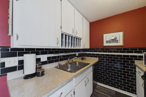 1467 Goodwin Avenue N, Saint Paul, MN 55128