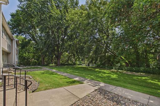 1467 Goodwin Avenue N, Saint Paul, MN 55128