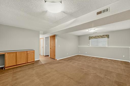 419 43rd Avenue NW, Rochester, MN 55901