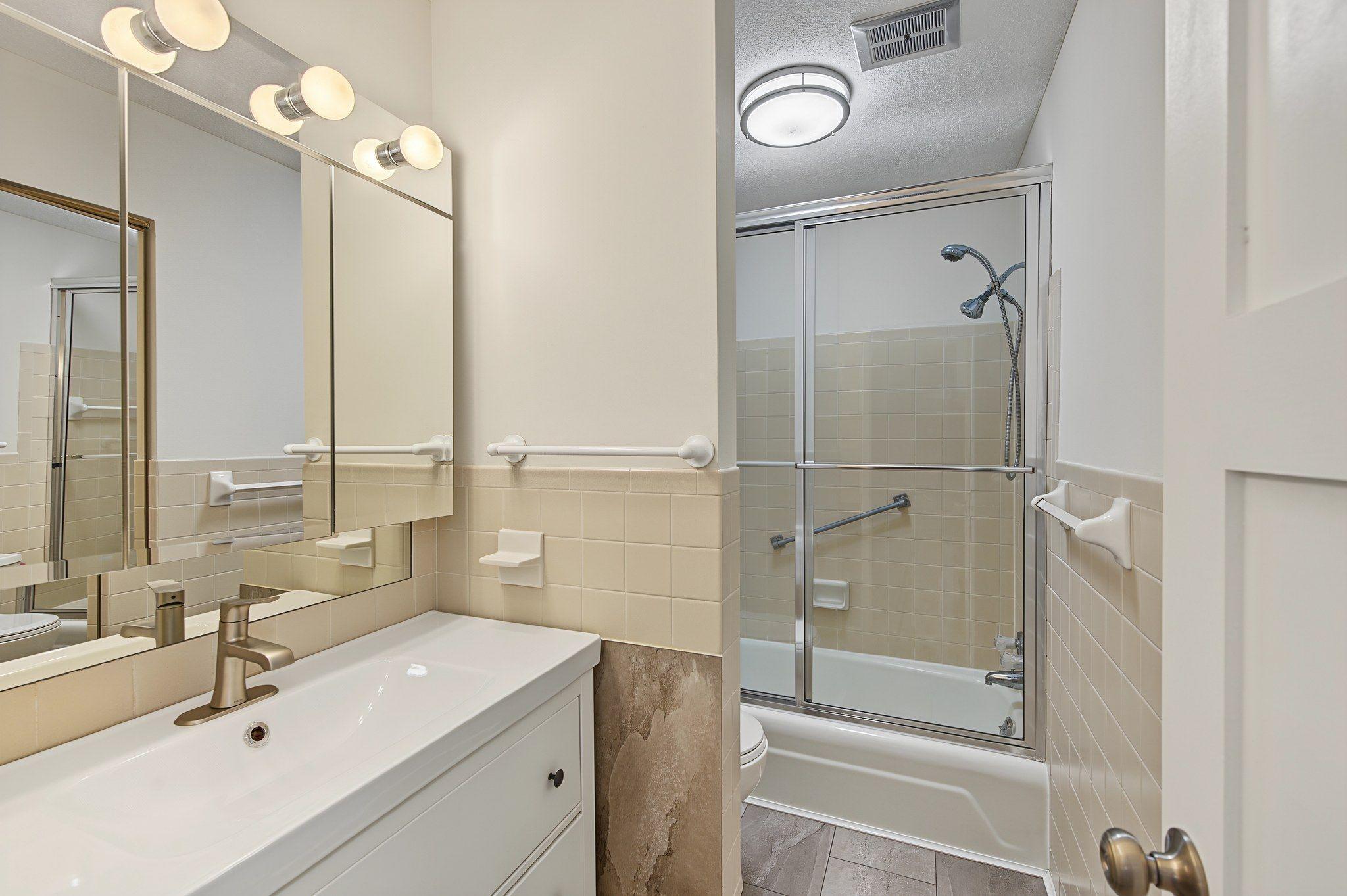 Main bathroom