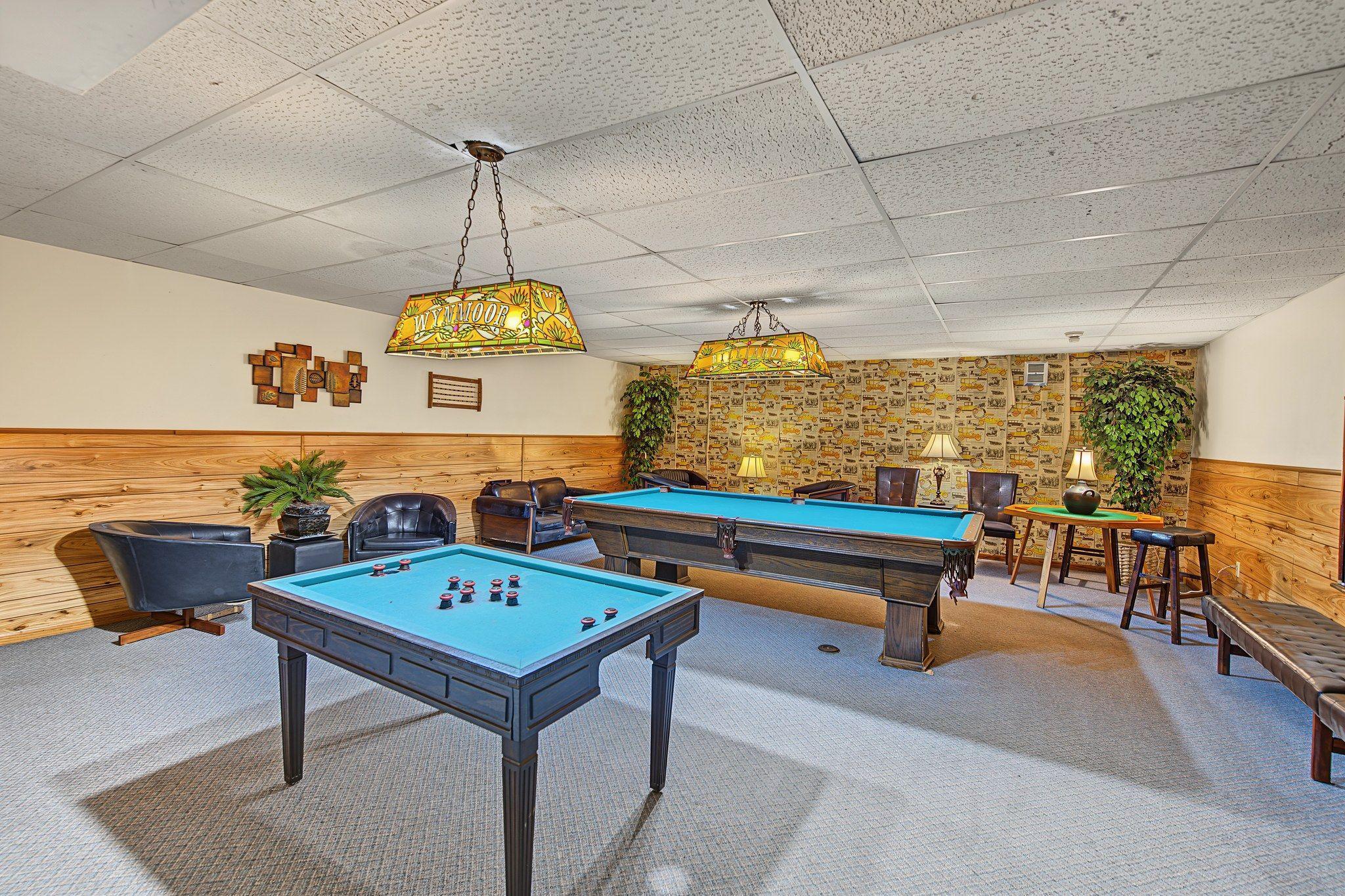 Games room - Pool tables and poker table