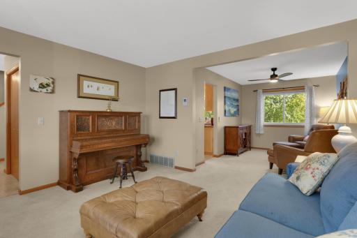 15660 Cumberland Avenue W, Rosemount, MN 55068