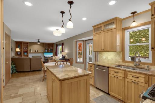 15660 Cumberland Avenue W, Rosemount, MN 55068