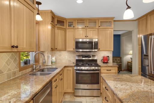 15660 Cumberland Avenue W, Rosemount, MN 55068