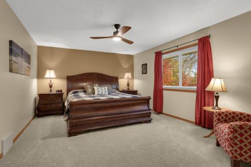 15660 Cumberland Avenue W, Rosemount, MN 55068
