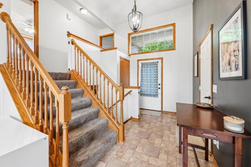16982 Georgetown Way, Rosemount, MN 55068